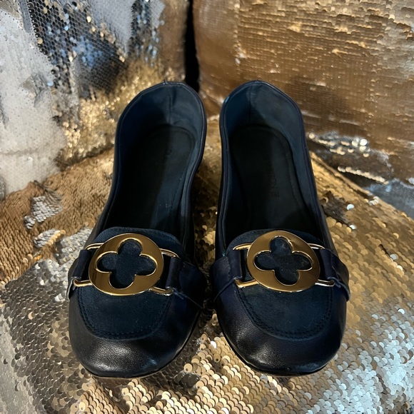 Louis Vuitton flats - Picture 1 of 11